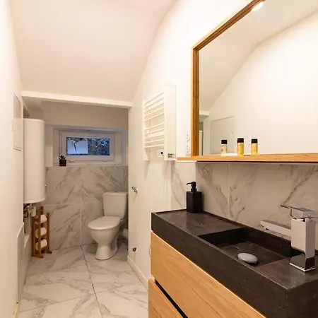 Hotel Le Grillon *